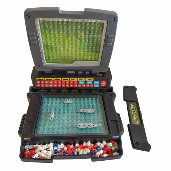 Electronic Battleship Game Talking Lights & Sounds Hasbro Circa 2005 Vintage Toy - Picture 5 of 7
